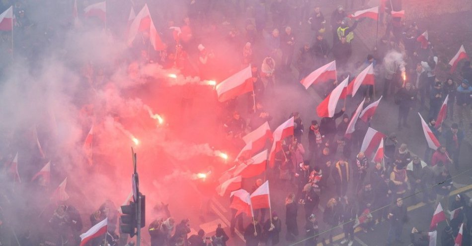 zdjęcie: Marsz Niepodległości wyruszył z ronda Dmowskiego / fot. PAP