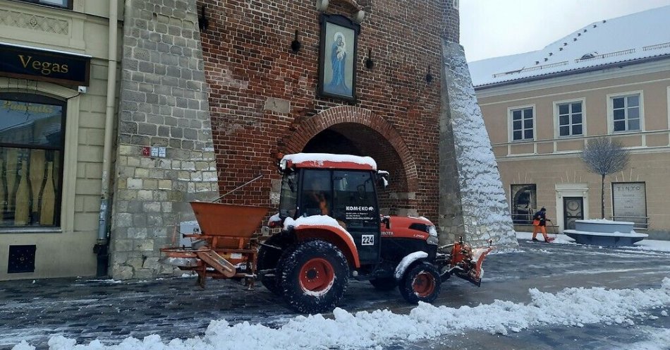 zdjęcie: Trwa akcja zimowego utrzymania miasta / fot. UM Lublin / Trwa akcja zimowego utrzymania miasta