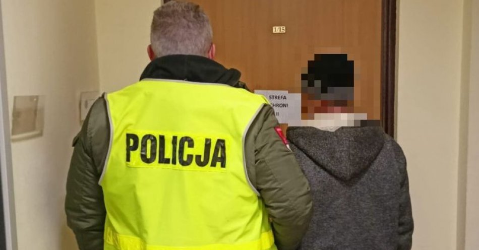 zdjęcie: Jednego dnia trzebniccy policjanci zatrzymali 4 osoby, które były poszukiwane przez organy ścigania / fot. KPP w Trzebnicy