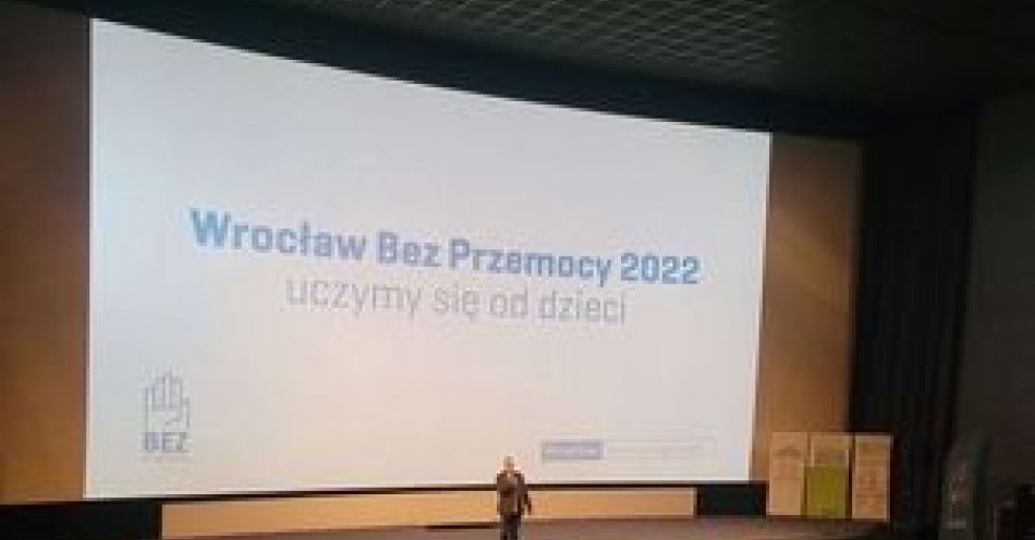 zdjęcie: Uroczysta inauguracja kampanii „Wrocław – bez przemocy” / fot. KMP w Wrocławiu