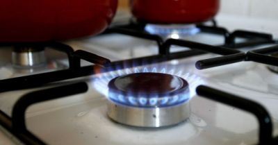 Sejm za zamrożeniem cen gazu w 2023 r. m.in. dla odbiorców indywidualnych
