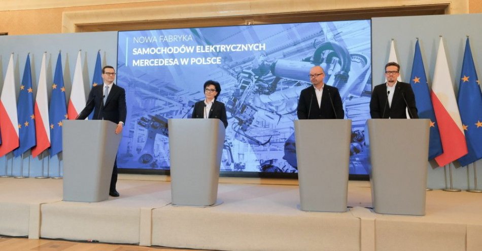 zdjęcie: Mercedes-Benz zainwestuje ponad 1 mld euro w fabrykę aut elektrycznych w Jaworze; zatrudni ok. 2,5 tys. osób / fot. PAP