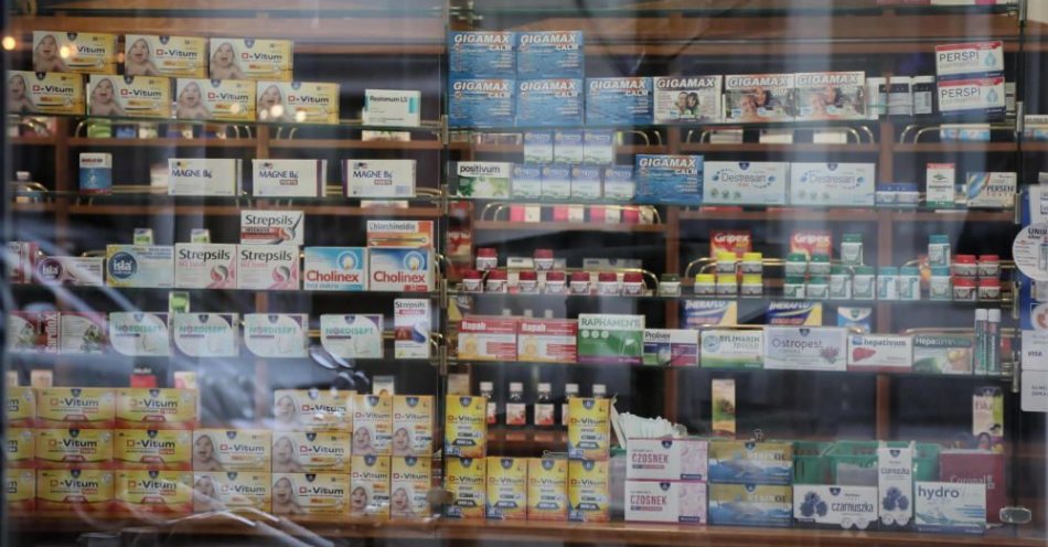 zdjęcie: Niedobory leków w aptekach są lokalne, w skali kraju mamy zapasy na kilka miesięcy / fot. PAP
