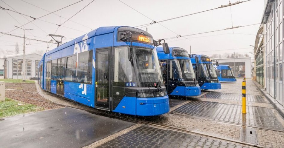 zdjęcie: Kraków ma już cztery tramwaje z możliwością jazdy bez sieci trakcyjnej / fot. UM Kraków / Fot. Miejskie Przedsiębiorstwo Komunikacyjne SA w Krakowie