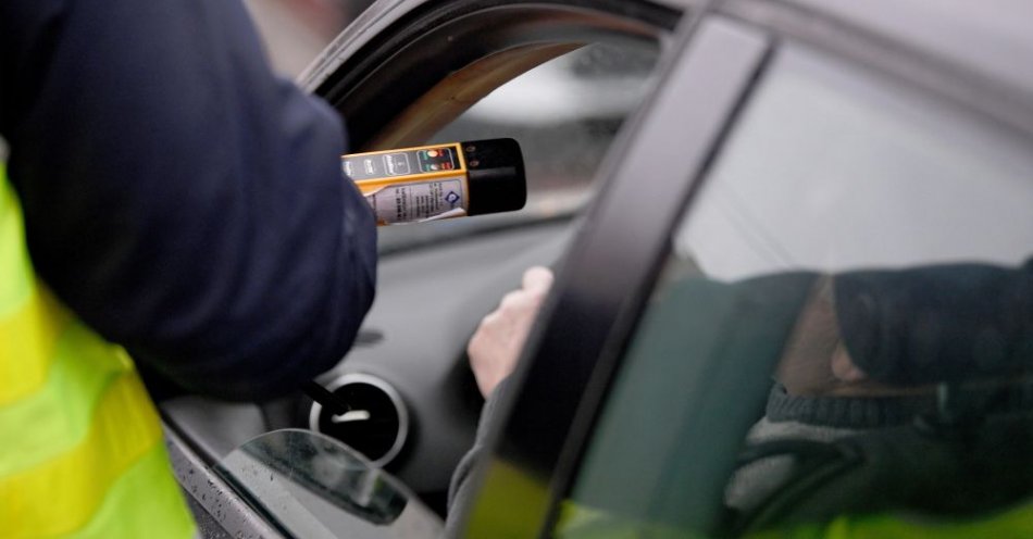 zdjęcie: W tym roku wejdą w życie przepisy dotyczące konfiskaty aut nietrzeźwym kierowcom / fot. PAP