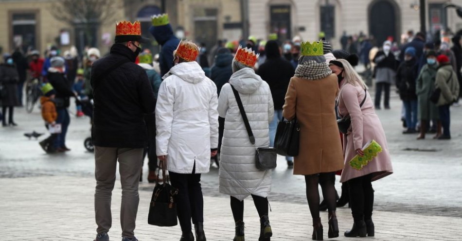 zdjęcie: W piątek trzy orszaki królewskie przejdą ulicami miasta na Rynek Główny / fot. PAP