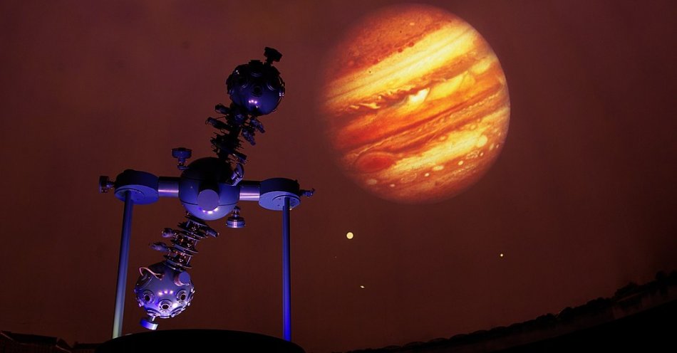 zdjęcie: PLANETARIUM. Program na styczeń 2023 / Planetarium.grudziadz2 /CC BY-SA 3.0./https://creativecommons.org/licenses/by-sa/3.0/