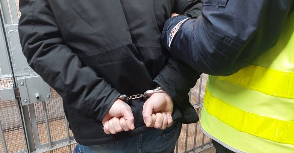 zdjęcie: Areszt dla 42-letniego sprawcy przemocy domowej / fot. KPP w Jaworze