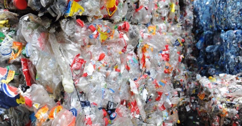 zdjęcie: Poziom realnego recyklingu tworzyw w Polsce nie przekracza 10 proc. / fot. PAP