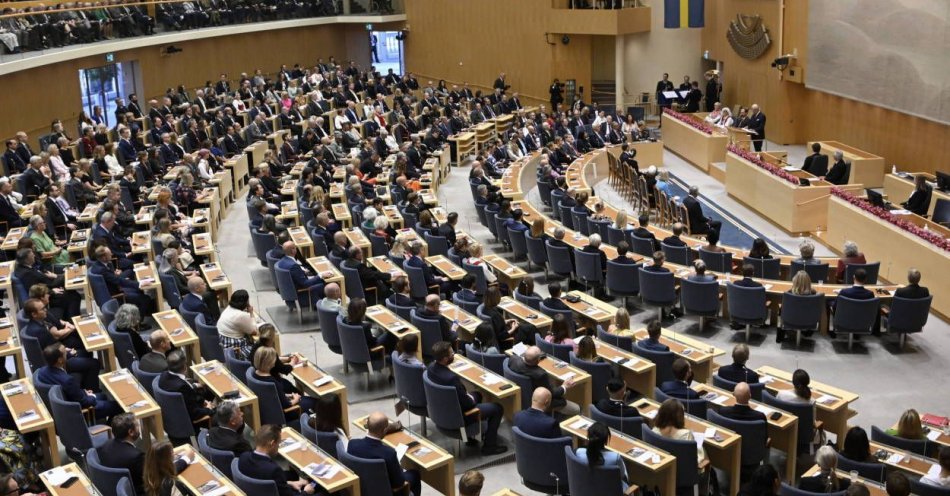 zdjęcie: Parlament Szwecji Riksdag zatwierdził przystąpienie kraju do NATO / fot. PAP