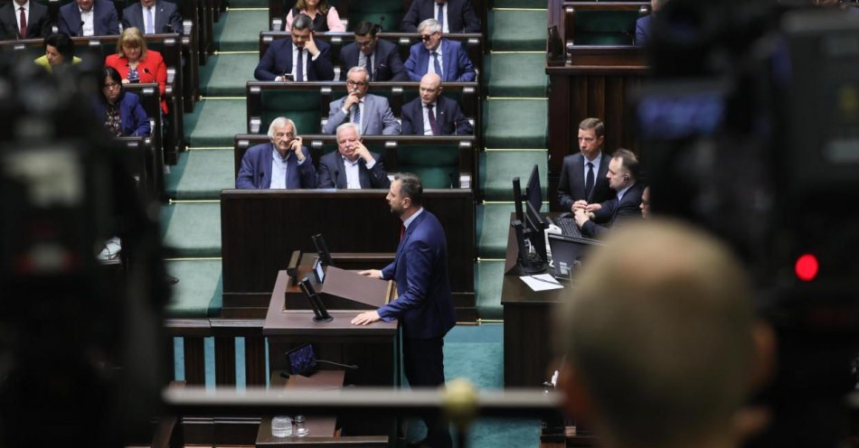 zdjęcie: Sejm uchwalił ustawę o świadczeniu wspierającym dla osób z niepełnosprawnościami / fot. PAP