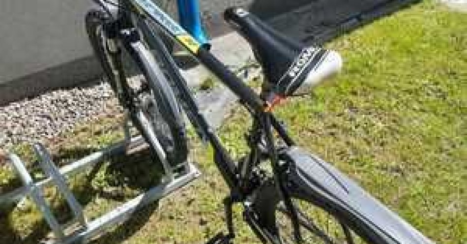 zdjęcie: Okazja czyni złodzieja więc zadbajmy o odpowiednie zabezpieczenie rowerów aby nie ułatwiać zadania przestępcom / fot. KPP w Ostrowi Mazowieckiej
