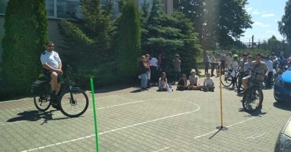 zdjęcie: Uczniowie zdobyli swoje pierwsze uprawnienia / fot. KMP Kielce
