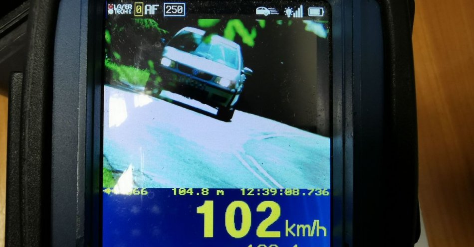 zdjęcie: Pijany i bez uprawnień jechał 62 km/h za szybko w obszarze zabudowanym, został zatrzymany przez grupę SPPED / fot. KMP w Grudziądzu
