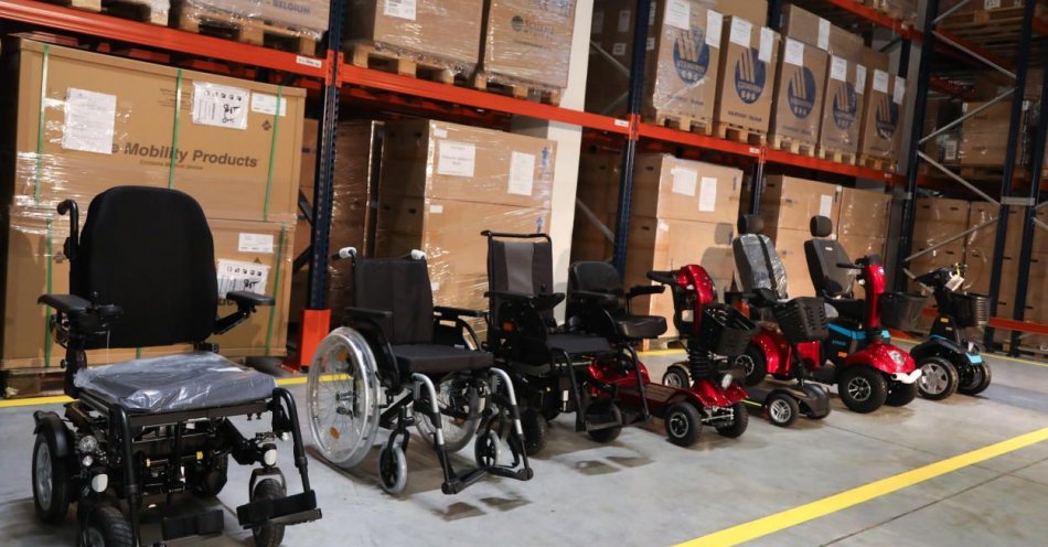 zdjęcie: Otwarto wypożyczalnię sprzętów dla osób z niepełnosprawnościami / fot. PAP