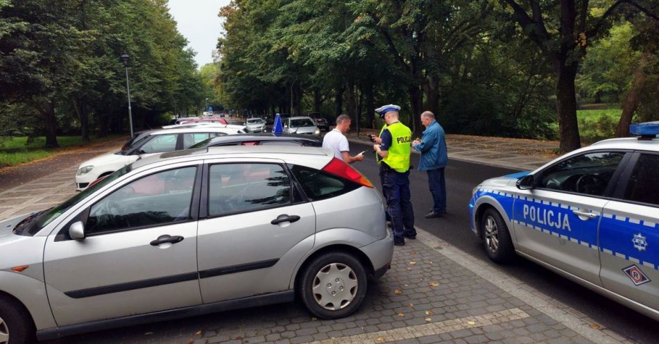 zdjęcie: Policjanci kontrolowali samochody do nauki jazdy / fot. KMP w Koszalinie