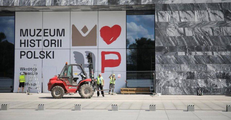 zdjęcie: Oddajemy budynek 28 września; przez kolejne 3 dni będzie otwarty dla wszystkich / fot. PAP