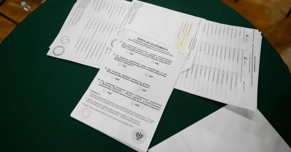 zdjęcie: W Dzienniku Ustaw opublikowano obwieszczenia o wynikach wyborów parlamentarnych i referendum / fot. PAP