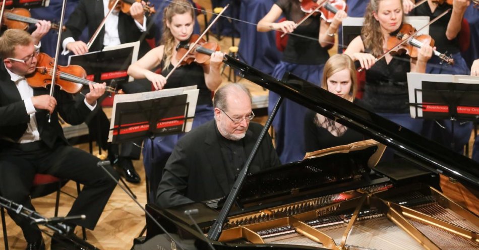 zdjęcie: Garrick Ohlsson zagra w Filharmonii Narodowej / fot. PAP