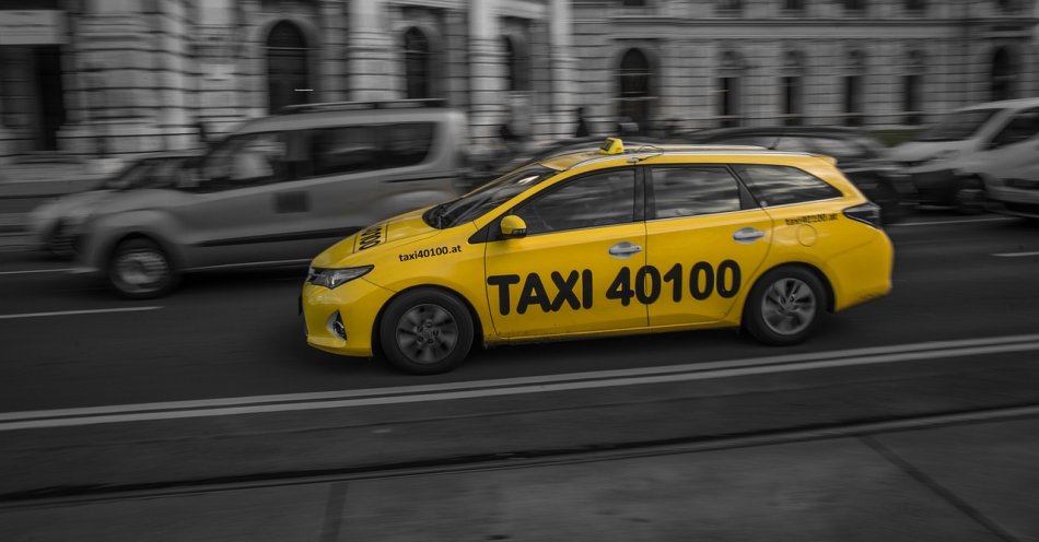 zdjęcie: Trwają policyjne kontrole taksówek i tzw. przewozów na aplikację / pixabay/2119607