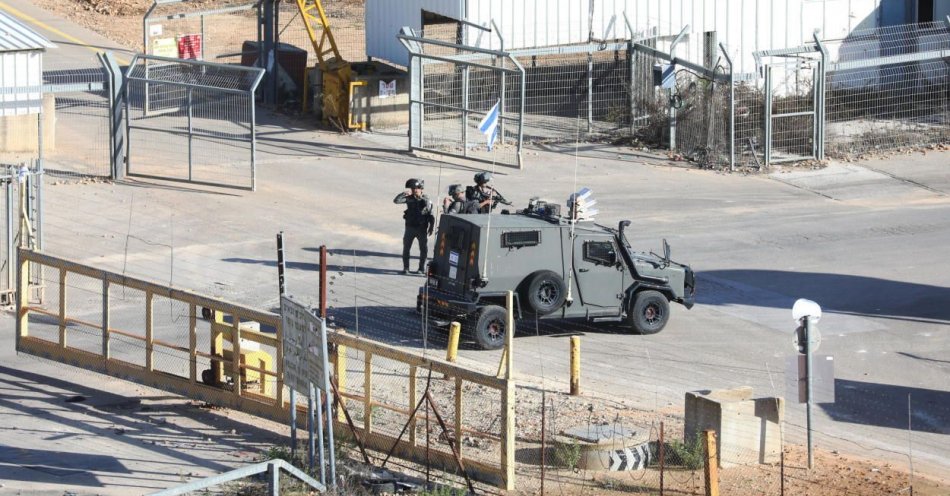 zdjęcie: 13 zakładników zostało uwolnionych przez Hamas / fot. PAP