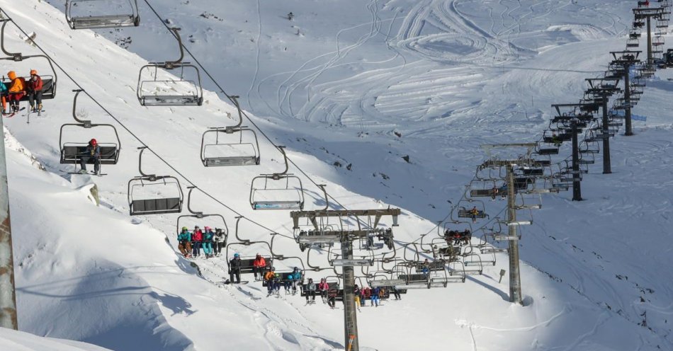 zdjęcie: Ruszają wyciągi narciarskie PKL; na Kasprowym Wierchu od 9 grudnia / fot. PAP