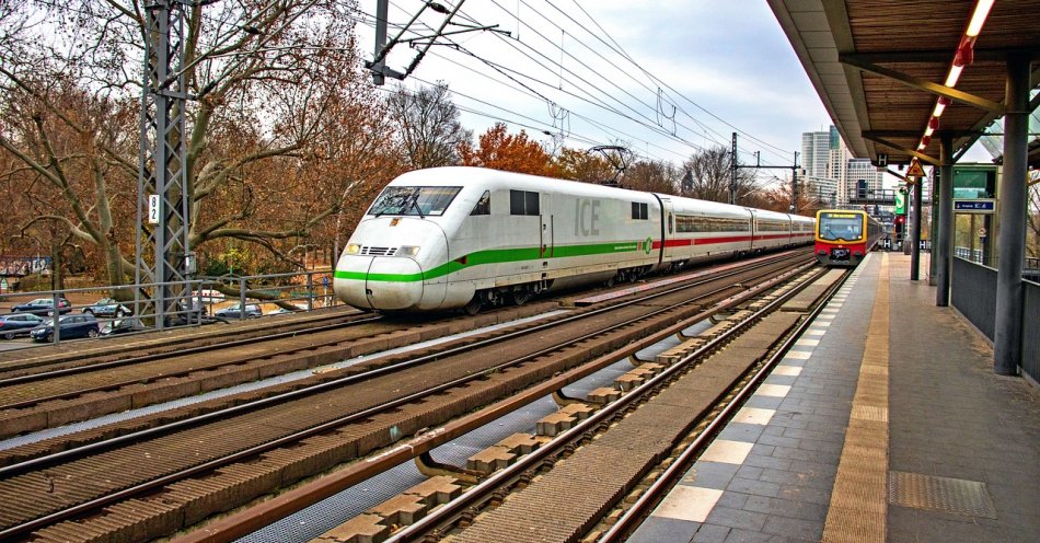 zdjęcie: Usterka urządzeń sterowania ruchem kolejowym - wstrzymano ruch pociągów między Ciechanowem a Gąsocinem / pixabay/5822555