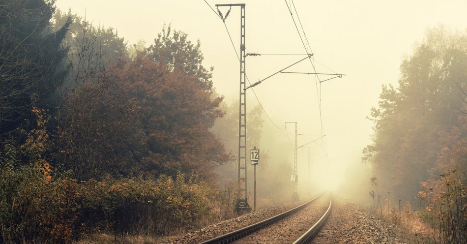 zdjęcie: Samorząd województwa dołoży 45 mln zł do budowy linii kolejowej z Kozienic do Dobieszyna / pixabay/4708812