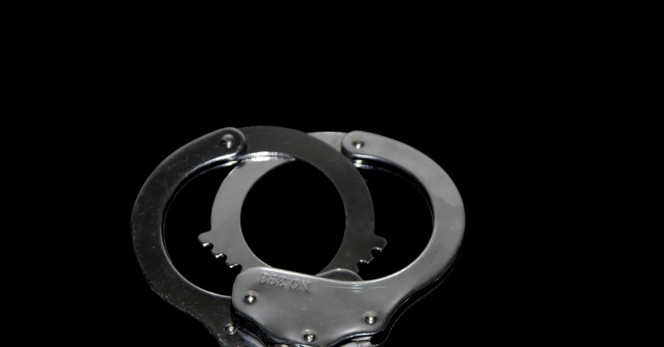 zdjęcie: Sąd aresztował 39-latka, który zaatakował nożem interweniujących policjantów / pixabay/1078871
