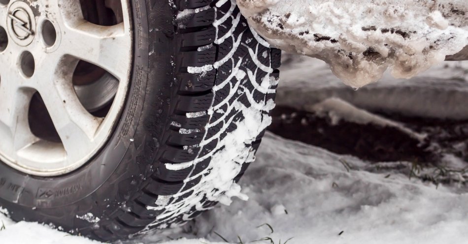 zdjęcie: GDDKiA ostrzega przed błotem pośniegowym, śliskimi drogami i opadami śniegu / pixabay/3915852