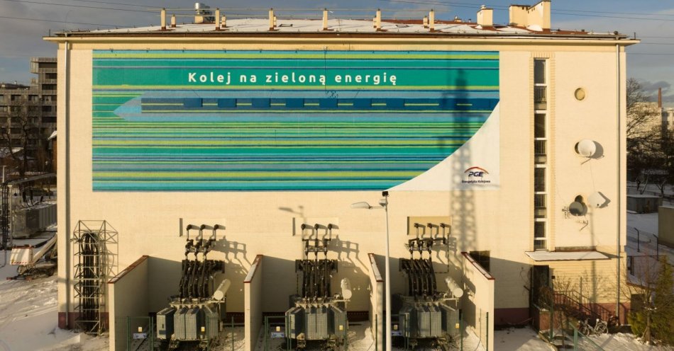 zdjęcie: Kolej na zieloną energię - nowy mural na podstacji Warszawa Zachodnia od PGE Energetyka Kolejowa / PGE Polska Grupa Energetyczna (1)