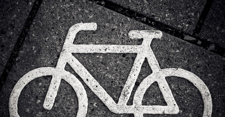 zdjęcie: Śmiertelny wypadek rowerzysty w Lenartowicach / pixabay/1778717