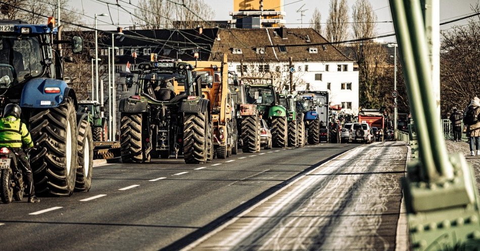 zdjęcie: Protest rolników w centrum Wrocławia i na al. Sobieskiego zakończony / pixabay/8495878