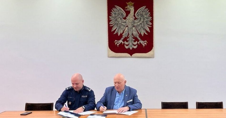 zdjęcie: Porozumienie o współpracy pomiędzy Komendą Miejską Policji we Wrocławiu a Uniwersytetem WSB Merito / fot. KMP w Wrocławiu