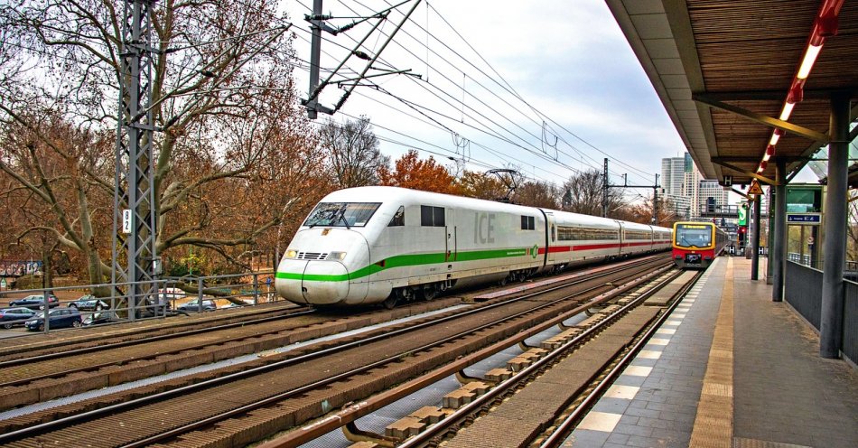 zdjęcie: Wiosną nieznaczne zmiany kursowania pociągów na remontowanych liniach kolejowych / pixabay/5822555