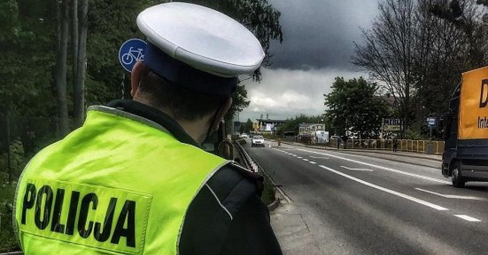 zdjęcie: Jechał 123 km/h w obszarze zabudowanym – policjanci zatrzymali mu prawo jazdy / fot. KPP w Pruszczu Gdańskim