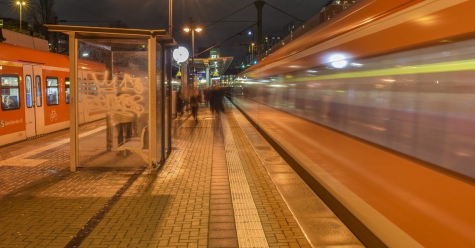 zdjęcie: Dwa nowe przystanki kolejowe w Pile i Patrzykowie / pixabay/4687882