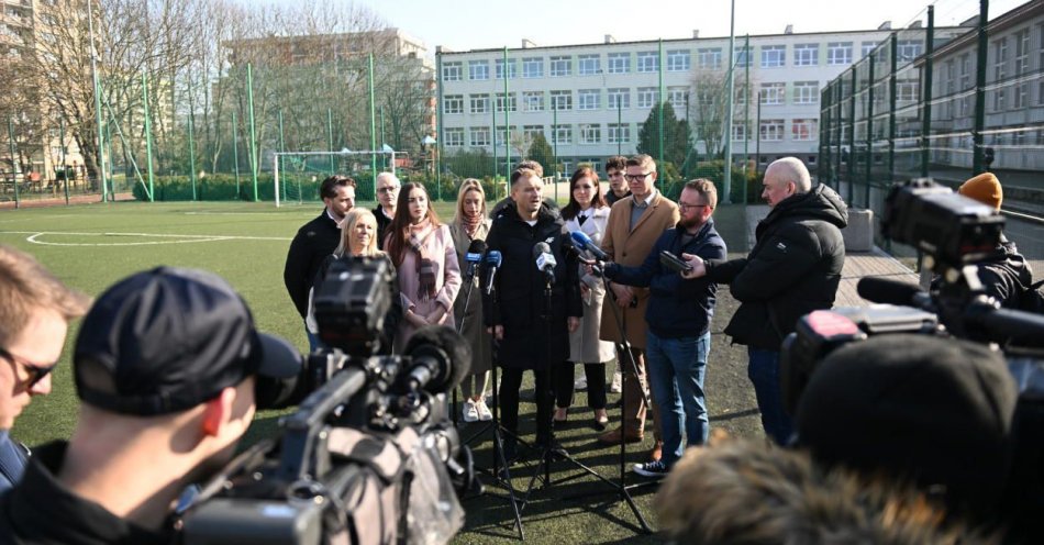 zdjęcie: Minister sportu zapowiedział 330 mln zł na zajęcia sportowe po lekcjach / fot. PAP