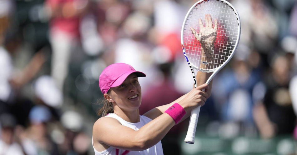 zdjęcie: Turniej WTA w Indian Wells - Świątek awansowała do półfinału po kreczu Wozniacki / fot. PAP