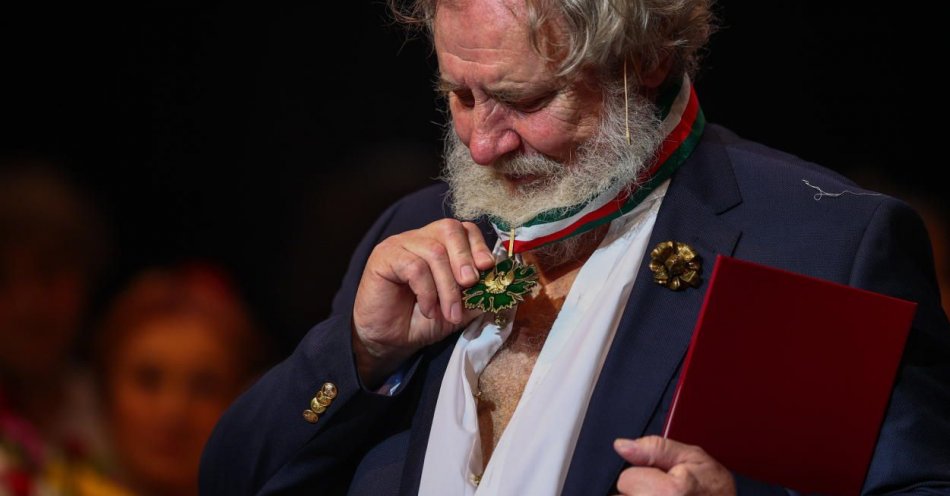 zdjęcie: Aktor Andrzej Grabowski uhonorowany Złotym Medalem Zasłużony Kulturze 