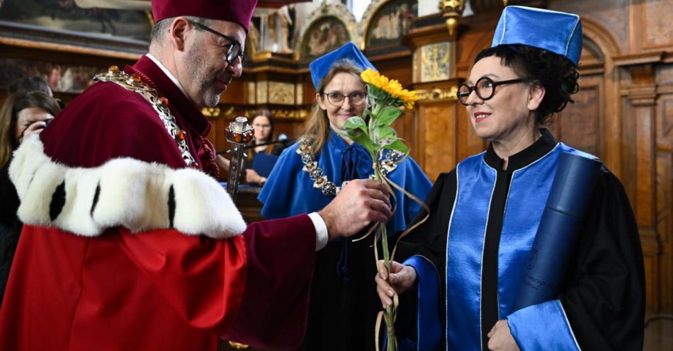 zdjęcie: Olga Tokarczuk doktorem honoris causa Uniwersytetu Gdańskiego / fot. PAP