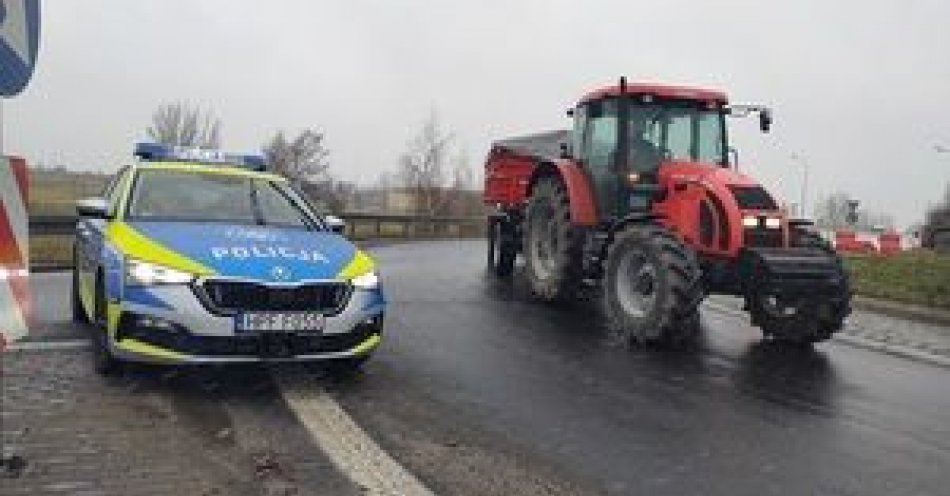 zdjęcie: Uwaga kierowcy! Protest rolników! / fot. KPP w Kutnie