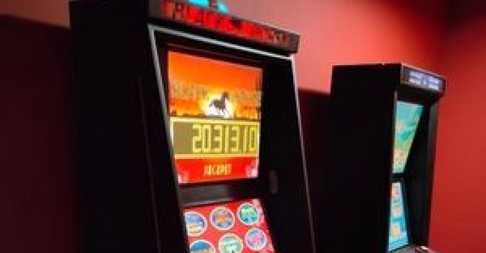 zdjęcie: Wspólna akcja służb - zabezpieczono nielegalne automaty do gier hazardowych / fot. KPP w Żuromienie
