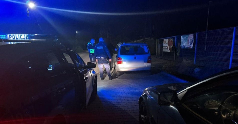 zdjęcie: Policjant z Grabicy ujął nietrzeźwego kierowcę / fot. KMP w Piotrkowie Trybunalskim