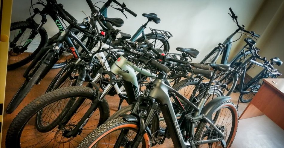 zdjęcie: Odzyskane rowery warte kilkadziesiąt tysięcy złotych / fot. KMP Gorzów Wielkopolski