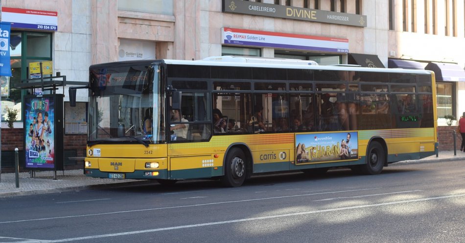 zdjęcie: Pieszy wszedł wprost pod autobus; mężczyzna i sześciu pasażerów w szpitalu / pixabay/5844446