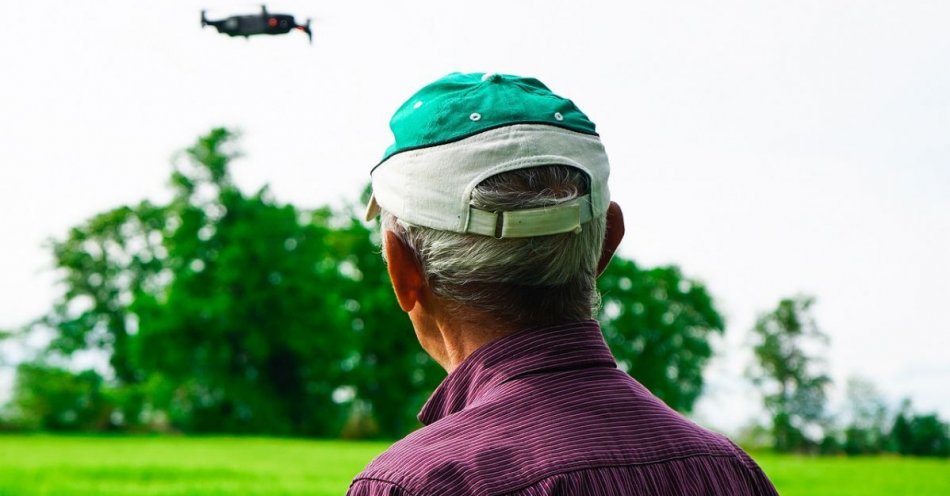 zdjęcie: Organizatorzy Droniady zapraszają do turnieju m.in. pilotów dronów służb mundurowych / pixabay/4177680