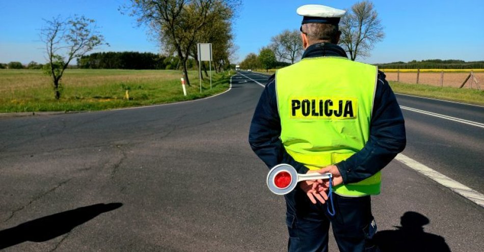zdjęcie: Niezatrzymanie się do kontroli drogowej to przestępstwo / fot. KPP w Głogowie