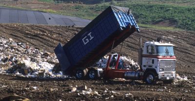 Celnicy zatrzymali transport z nielegalnymi odpadami z Niemiec