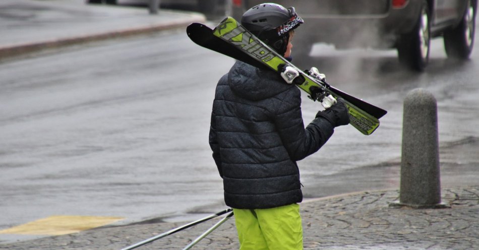 zdjęcie: Zbliża się koniec sezonu narciarskiego; szybko ubywa śniegu / pixabay/4120170